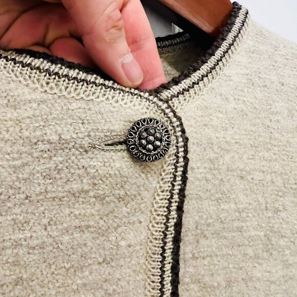 Vintage Geiger Womens Very Thick Pure Wool Button-Up Pockets Cardigan Sweater 45 - Picture 2 of 16